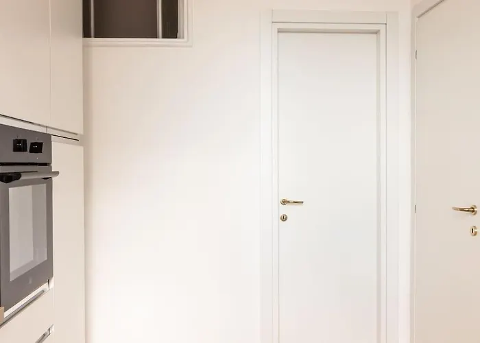 Serendipity Vatican Door House *